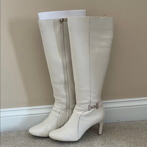 Bandolino Bdlamari Elegant Off-White Knee-High Leather Women's Dress Boots